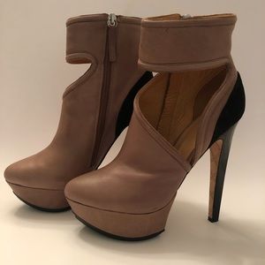 Vintage L.A.M.B. Dotty Booties (Sz 8)